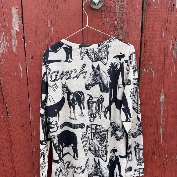 Women’s Long Sleeve Ranch Graphic Top - Black & White - Picture 2 of 2
